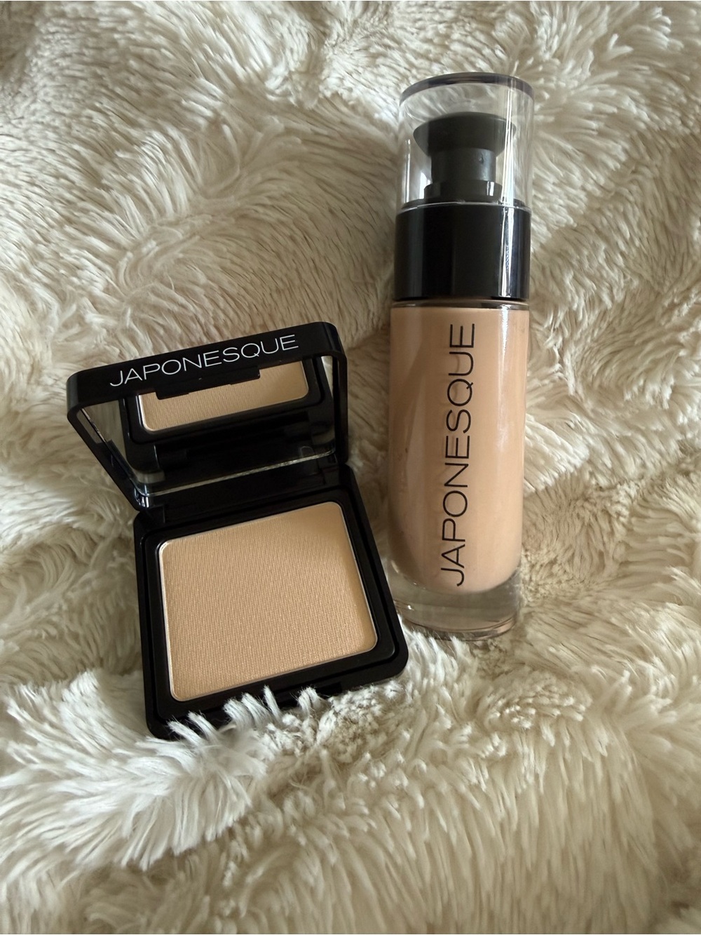 Japanesque luminous foundation 05, highlighter- golden pearl 01-2 items